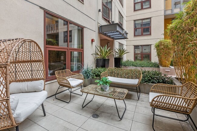 Building Photo - Metrome - Ground floor with patio - 1 bedr...