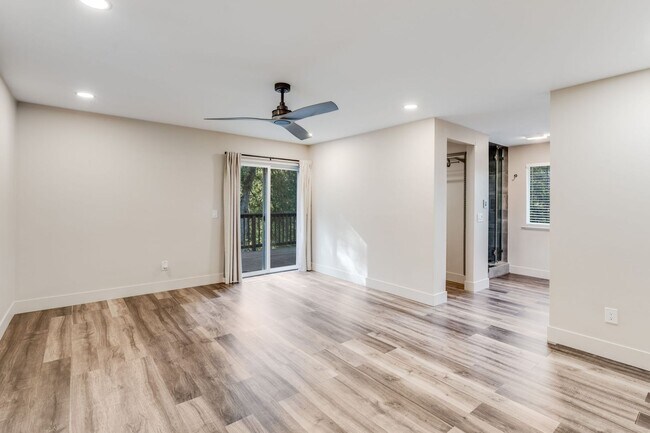 Building Photo - Updated Georgetown Home on 5 Acres with Huge Deck!