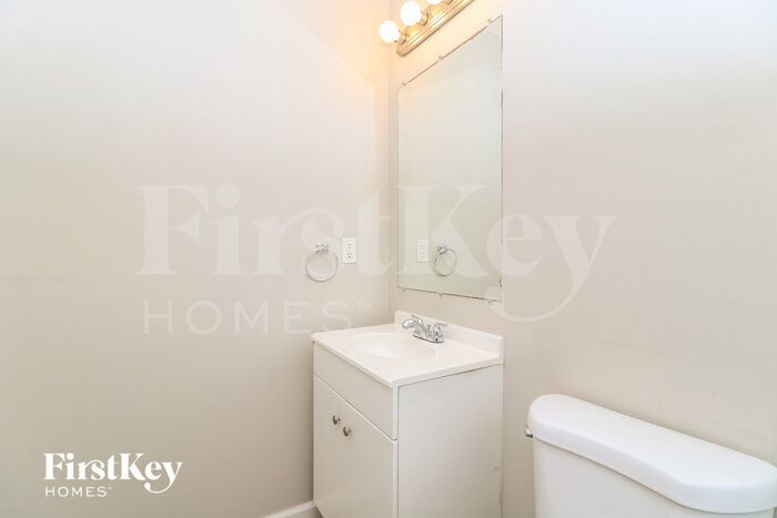 Building Photo - 2489 Millvalley Dr