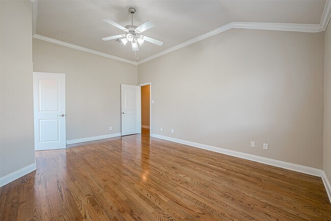 Building Photo - 11015 WARATH Oak Ct