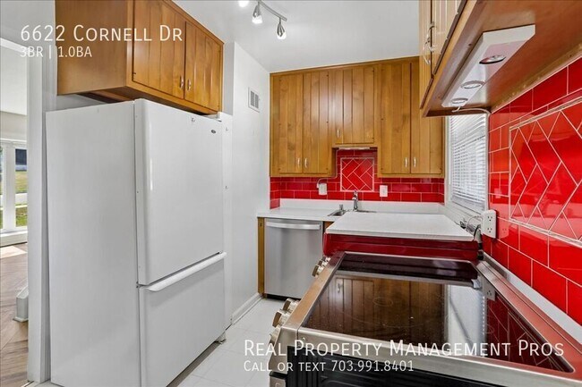 Building Photo - 6622 Cornell Dr