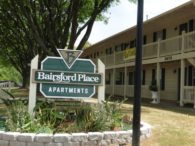 Building Photo - Bairsford Place Apartments