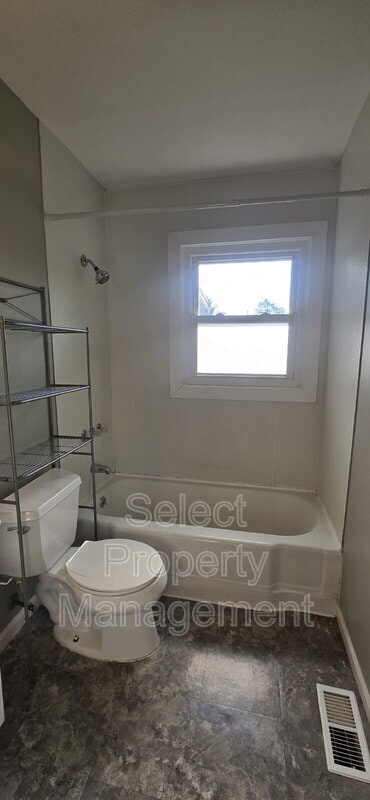 Building Photo - 5016 S Camden Dr