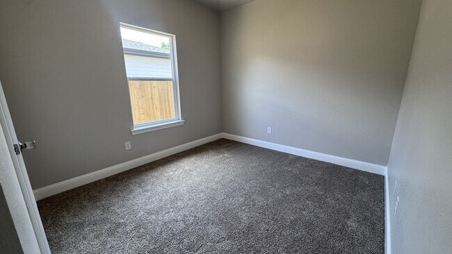 Building Photo - 3209 Bourland St