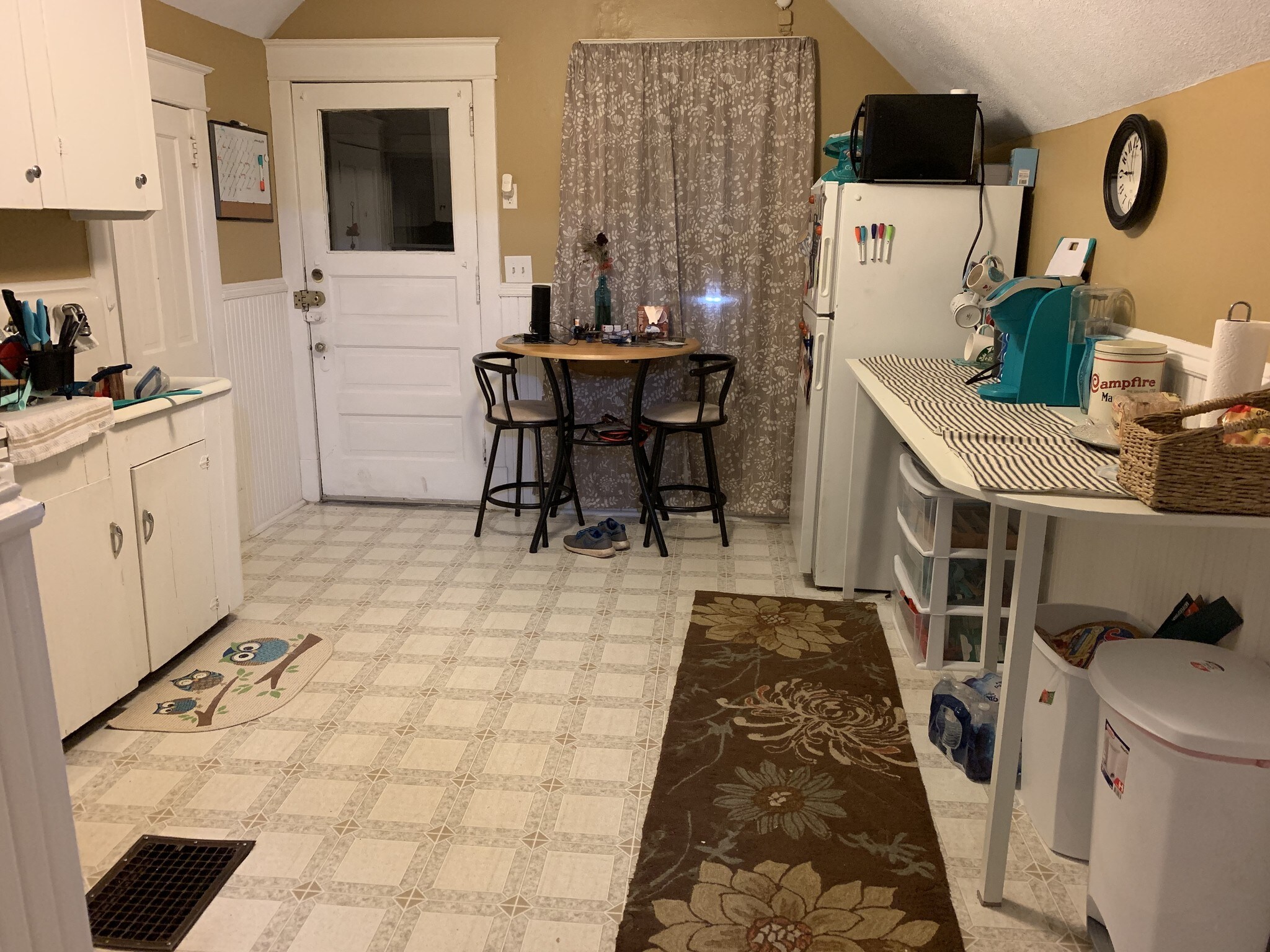 Kitchen - 818 N 7th Ave E