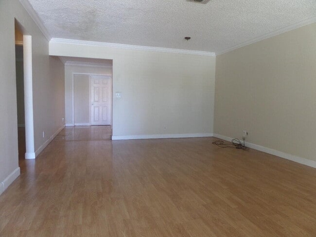 Building Photo - 3961 Loni St