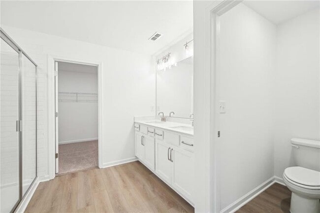 Building Photo - 320 Silverleaf Trl