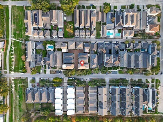 Building Photo - 620 Rutland St