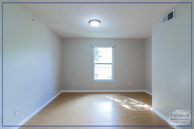 Building Photo - ***2+DEN/2 BATH***CENTRAL NAPLES***CYPRESS...