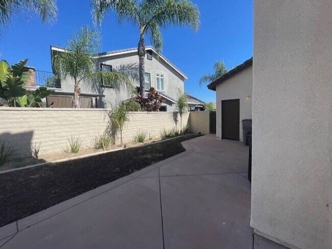 Building Photo - EASTVALE GREAT NEIGHBORHOOD- 4+2.5 EXECUTIVE HOME, QUIET NEIGHBORHOOD - AVAILABLE NOW!!! ONLY 1 G...