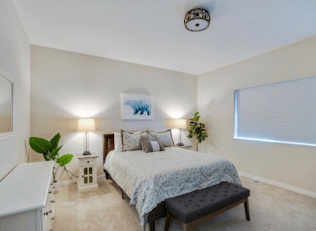 Building Photo - Furnished Westchester Lagoon Home