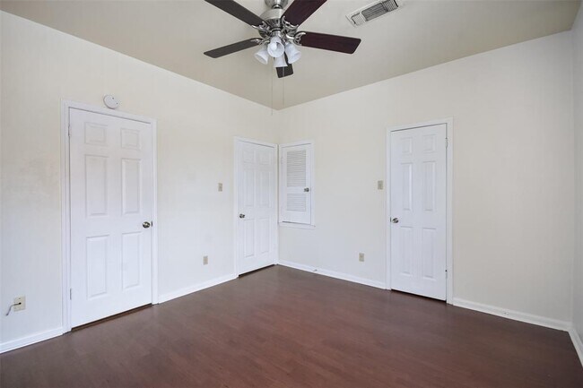 Building Photo - 2529 Rio Grande St