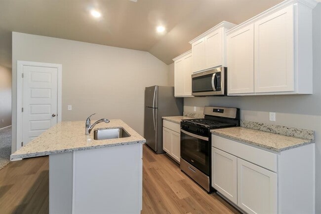 Building Photo - 2516 Rosewood Ln
