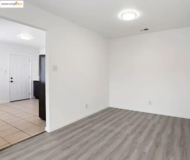 Building Photo - 1727 Linden Way