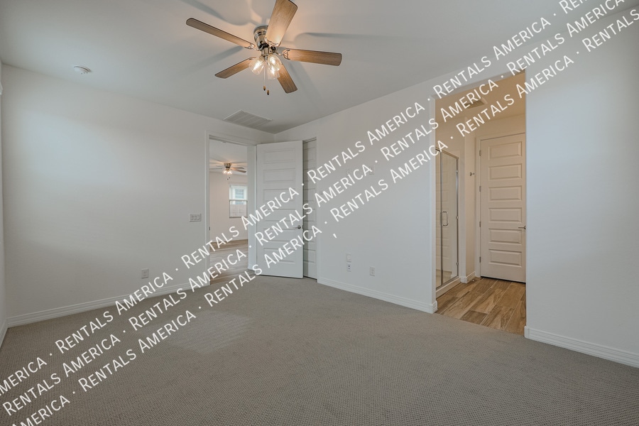 Building Photo - 5938 N 90th Dr