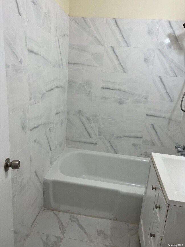 Building Photo - 78-06 46th Ave