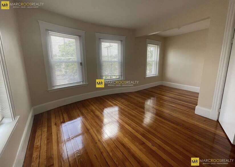 Building Photo - 74 Summer St