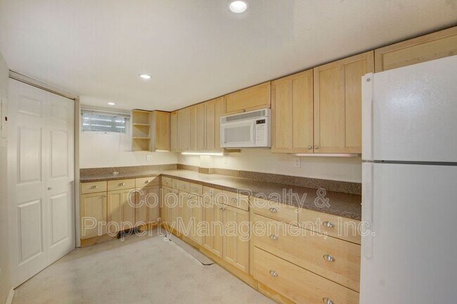 Building Photo - 1736 S Humboldt St