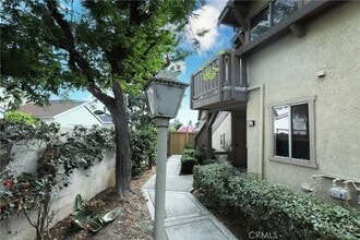 Building Photo - 160 Echo Run