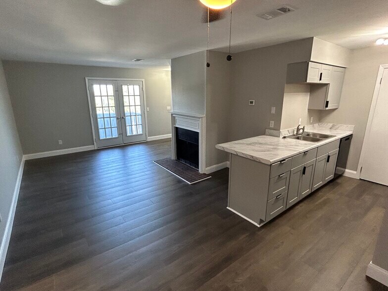 Building Photo - 112 Prescott Pl