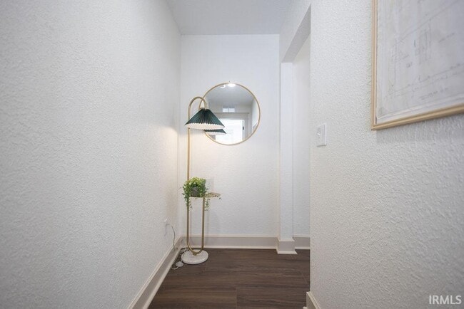 Building Photo - 1122 S Fess Ave