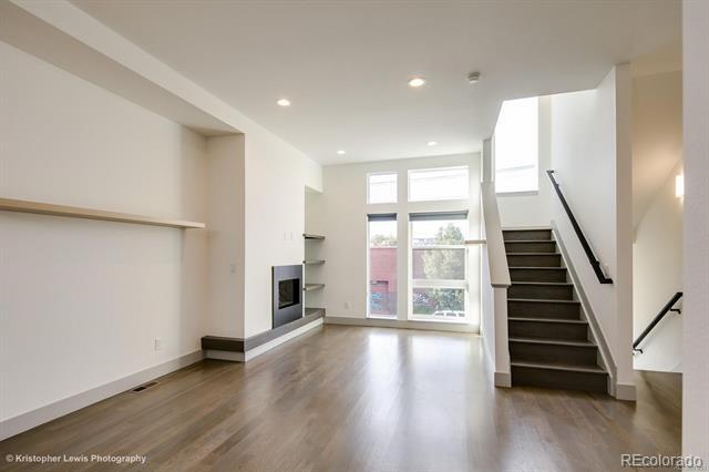 Building Photo - 3016 Blake St