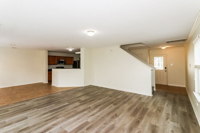 Building Photo - 2727 Skyview Grove Ct