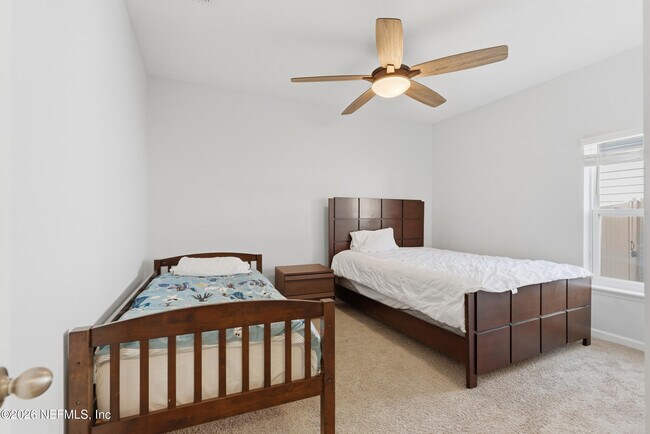 Building Photo - 454 Willow Lake Dr