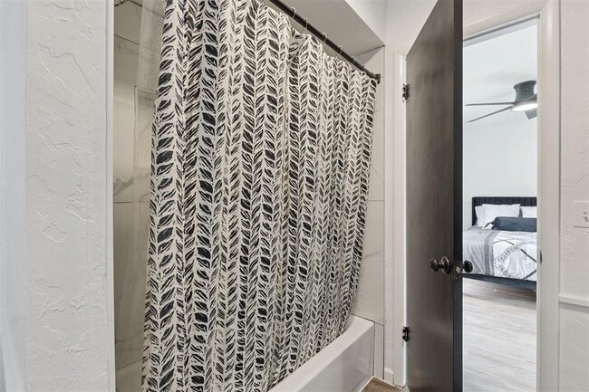 Building Photo - 12508 Green Valley Dr