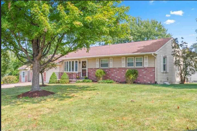 Building Photo - 10110 Dandridge Dr