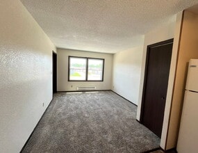 Building Photo - 1 Bed 1 Bath Apartment | 3 Michael St. Apt. 11 Streator, IL