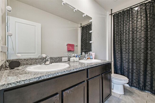 Building Photo - 11070 Crescent Deer Dr