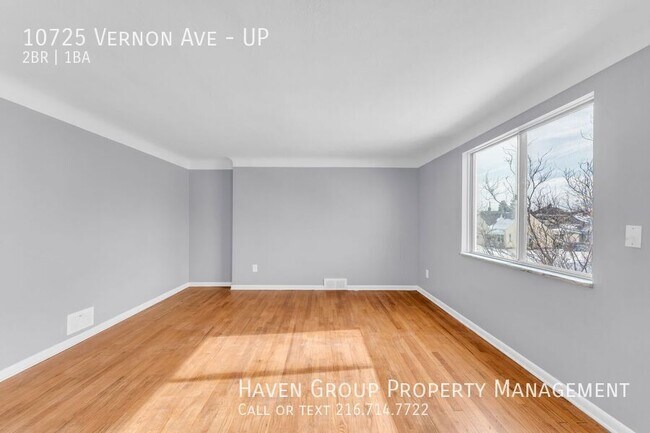 Building Photo - 10725 Vernon Ave