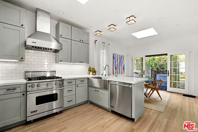 Building Photo - 8835 Betty Way