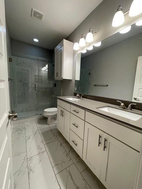 Building Photo - 2339 E Amherst Aly