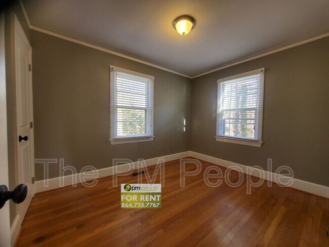 Building Photo - 303 McBee Ave