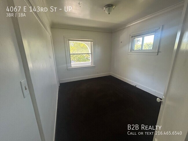 Building Photo - 4067 E 143rd St