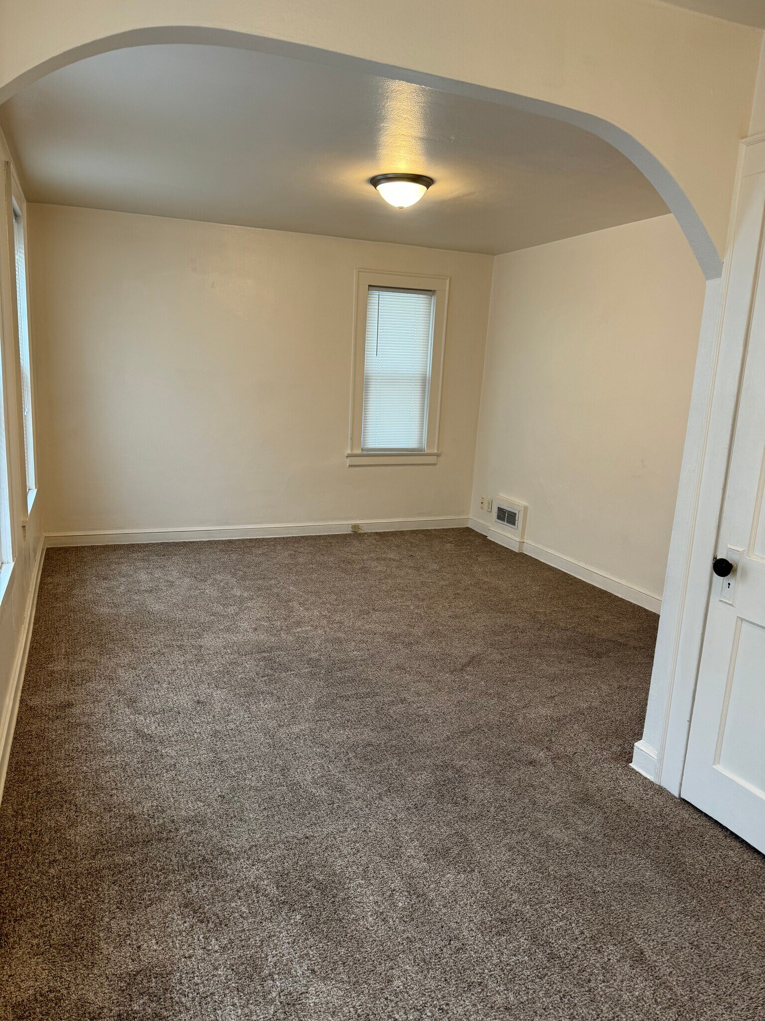 Main bedroom - 5921 5th Ave