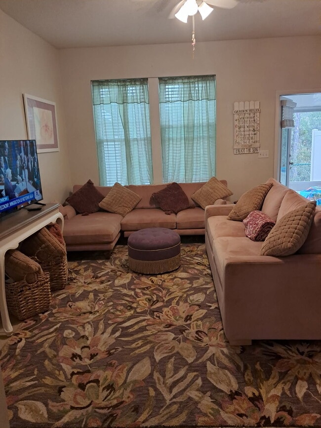 Building Photo - 317 Sand Oak Blvd