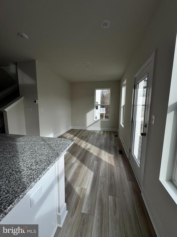 Building Photo - 2214 Winterberry Ln