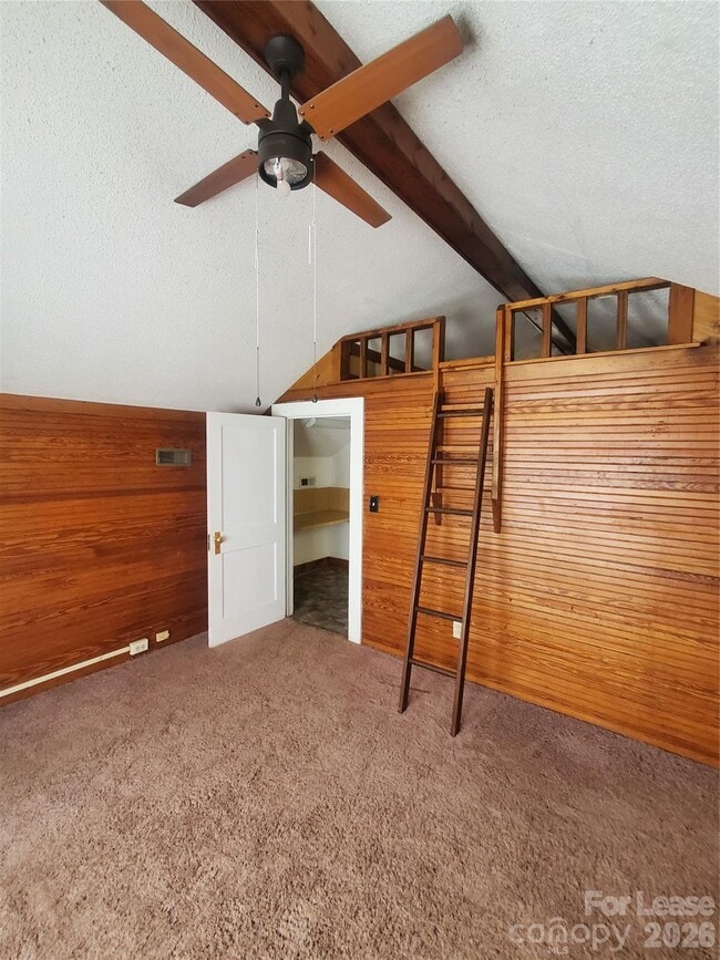 Building Photo - 1435 Davie Ave