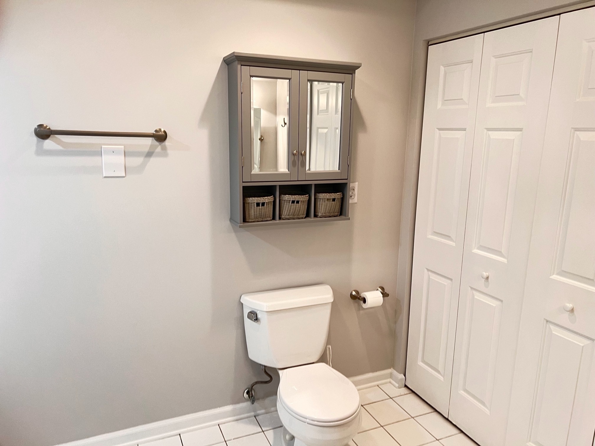 Building Photo - 5475 Jamestown Ct