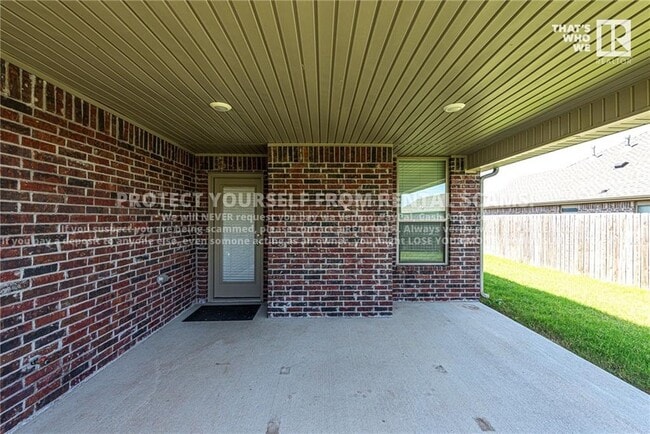 Building Photo - 4522 W Havana Ave