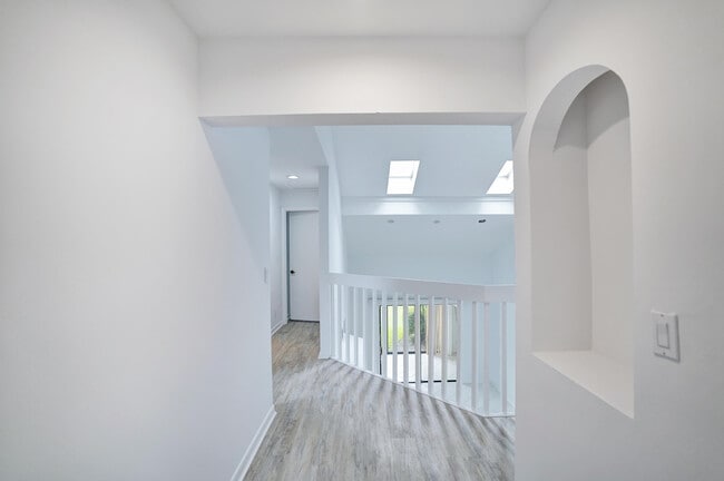 Building Photo - 7714 La Mirada Dr