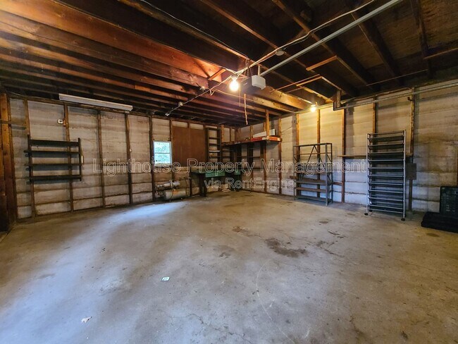 Building Photo - 1877 E Ogden Ave