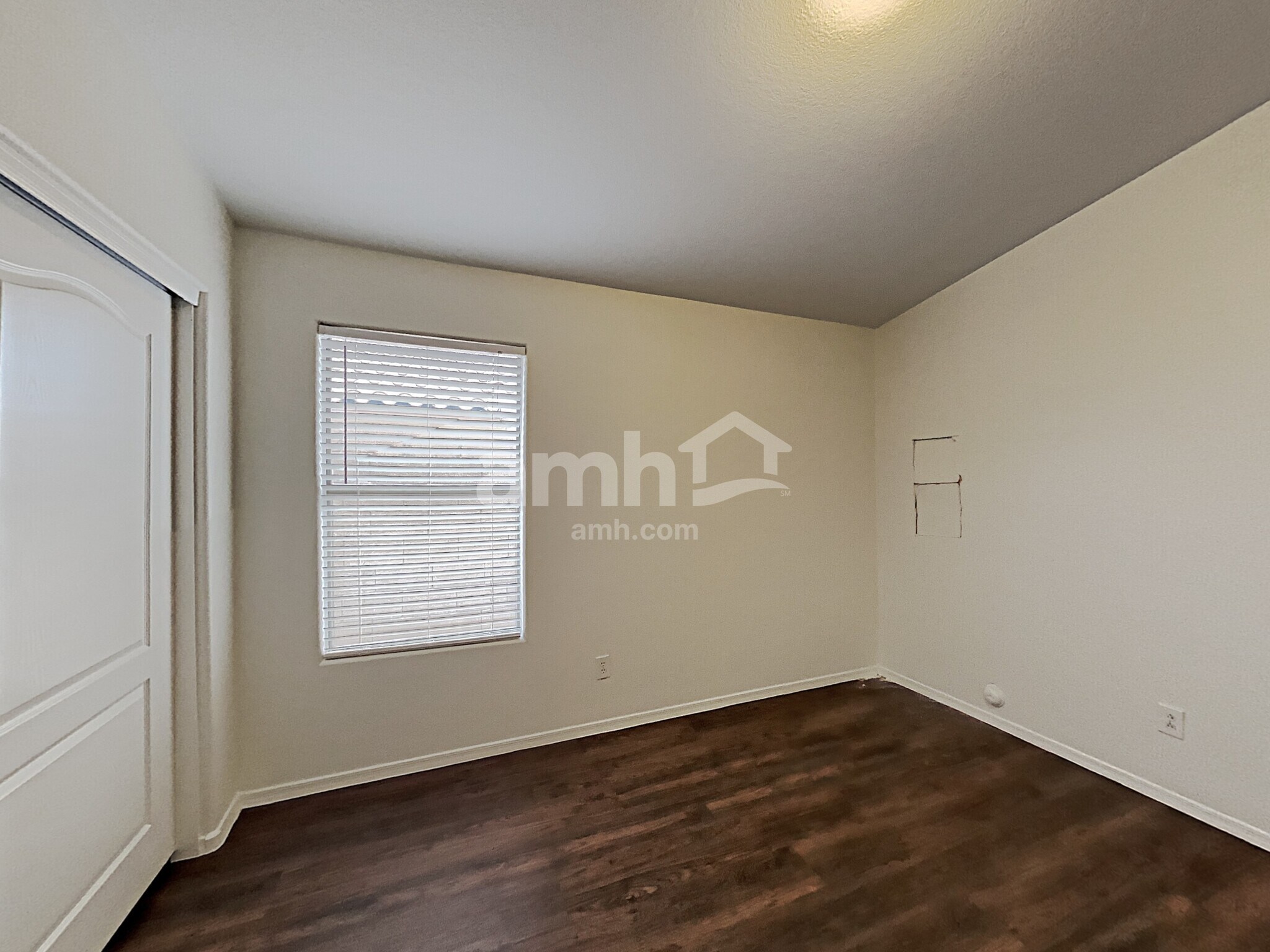 Building Photo - 12723 W Edgemont Ave