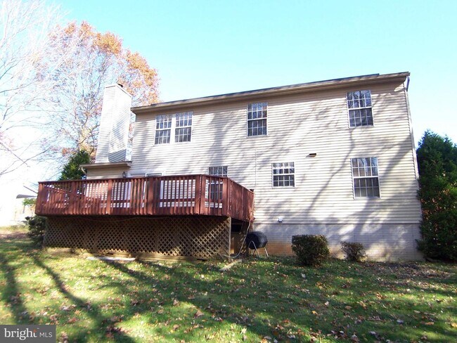 Building Photo - 411 Grasmere Dr