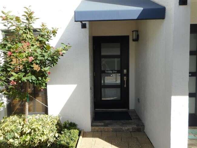 Building Photo - 550 Ave