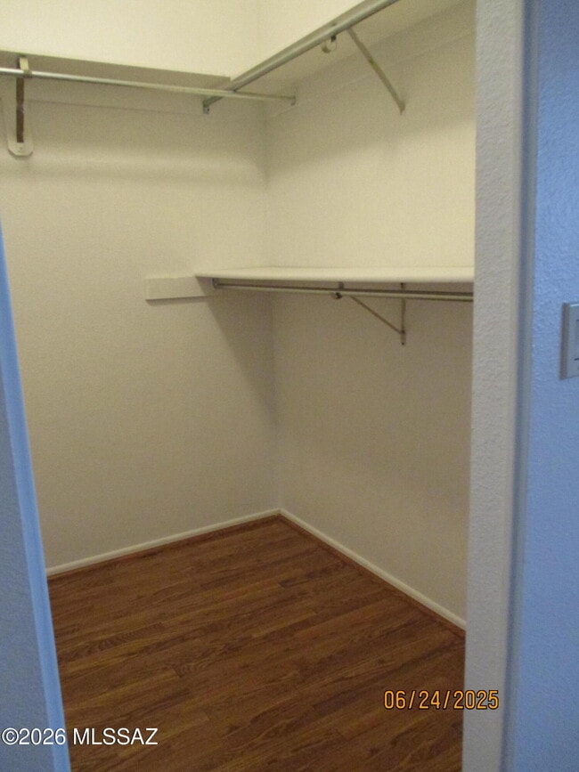 Building Photo - 8134 E Daniella Ln