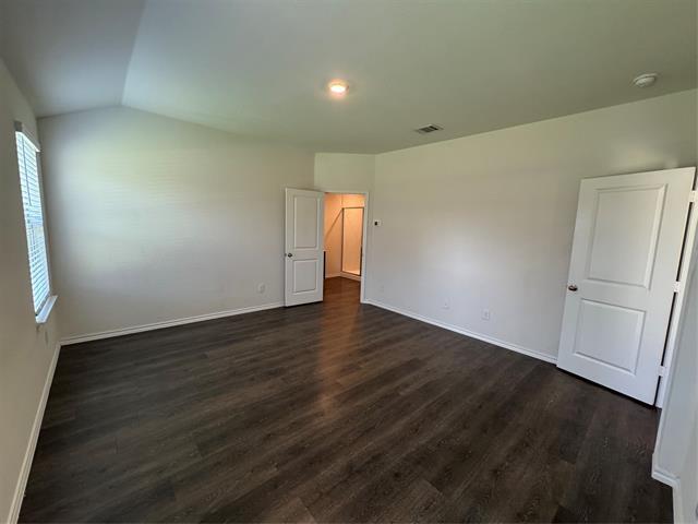 Building Photo - 300 Ginger Ave